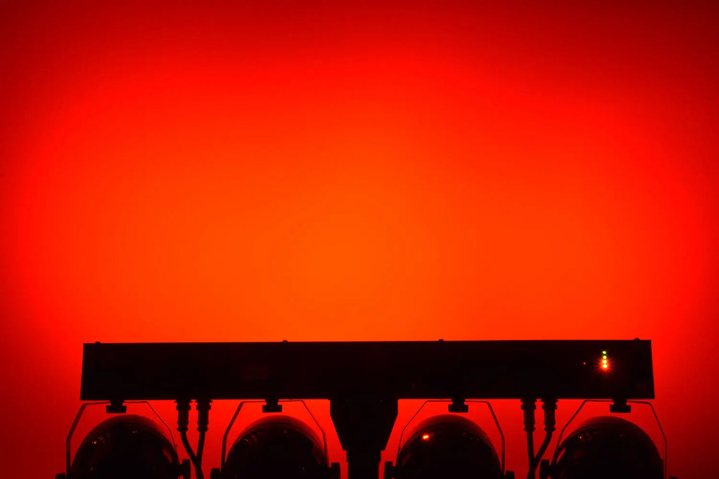 QTX Rechargeable LED PAR Bar with Tripod