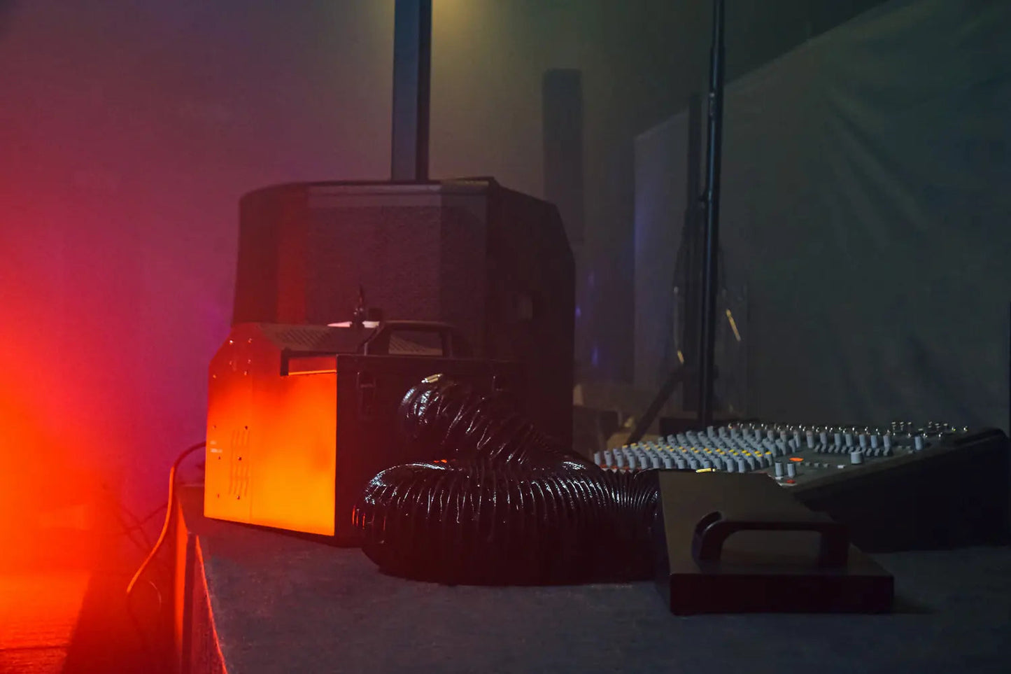 QTX UMBRA-1200 Low Mist Generator