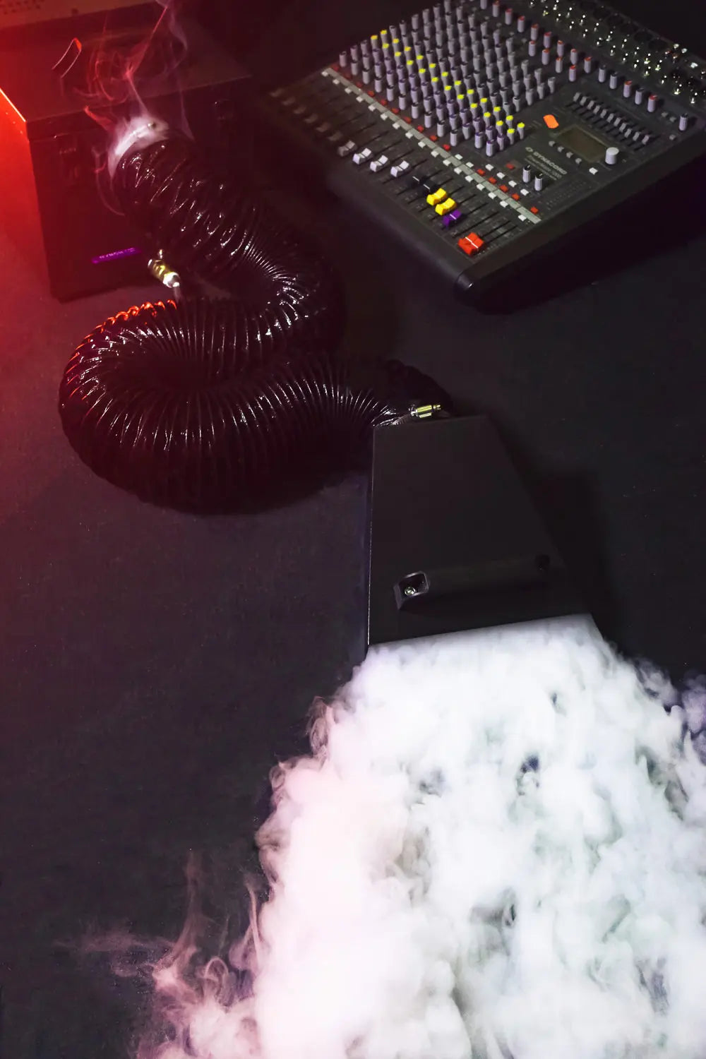 UMBRA-1200: Low Mist Generator 1200W UMBRA-1200 Low Mist Generator