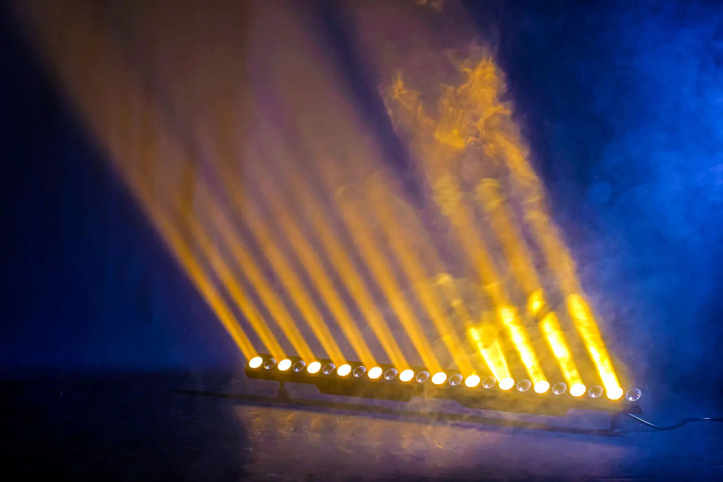 Wash and Beam: 24 x 3W LED Wall Bar Wash and Beam: 24 x 3W LED Wall Ba