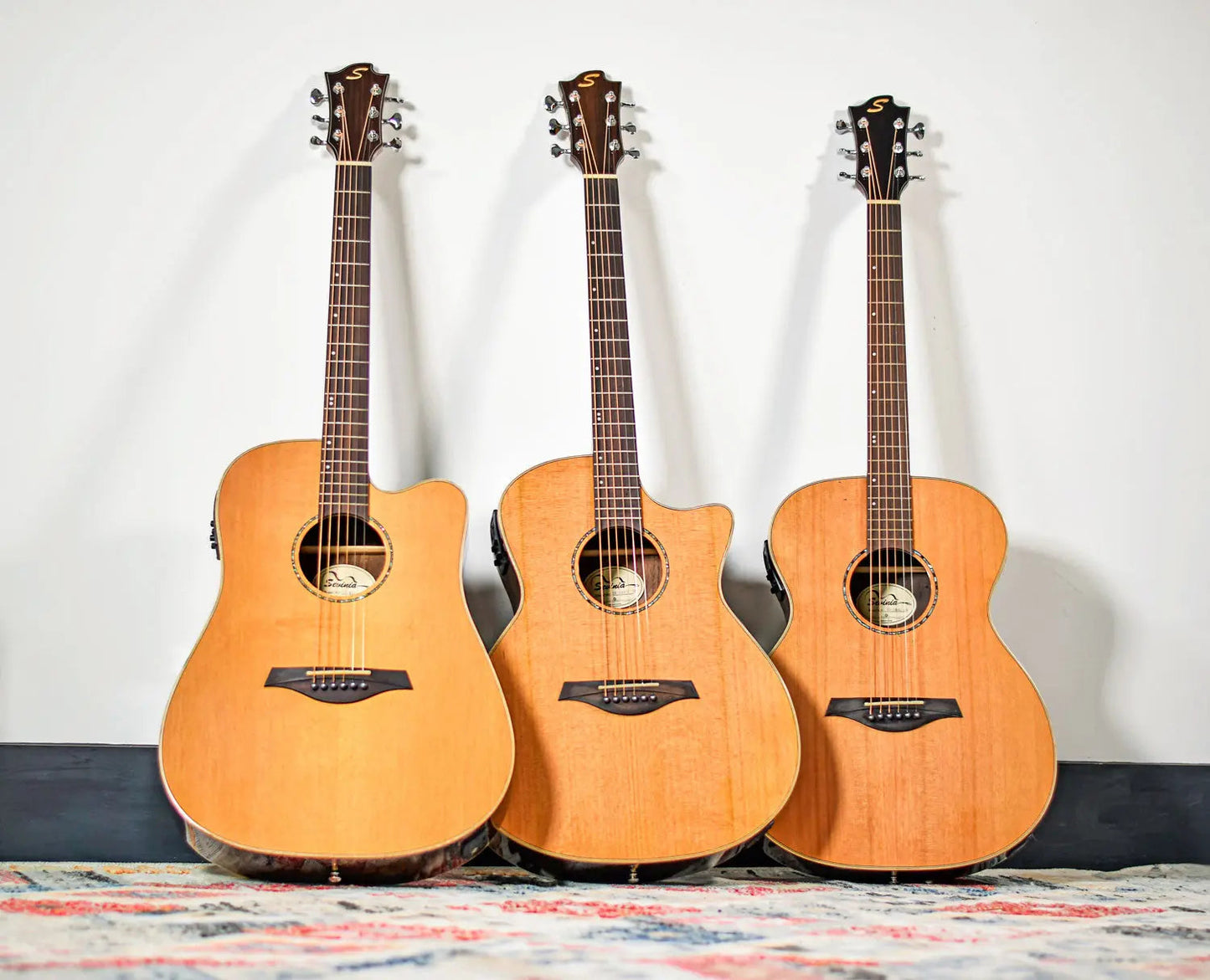 Sevinia Sevinia W41C Solid Cedar Top with Rosewood Back & Sides